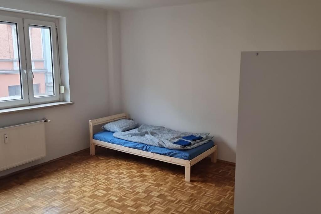 Grossraeumig Und Zentral Inklusive Parkplatz * Graz